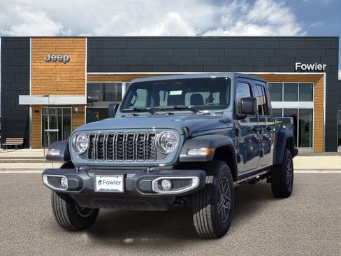 New 2026 Jeep Gladiator Sport AWD/4WD image 1