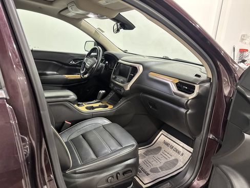 Used 2017 GMC Acadia Denali w/ Technology Package AWD/4WD image 20