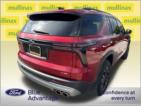 Used 2024 Chevrolet Traverse Z71 AWD/4WD image 4