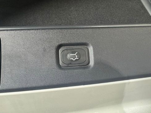 New 2025 Lincoln Navigator L Reserve w/ Jet Appearance Package image 17