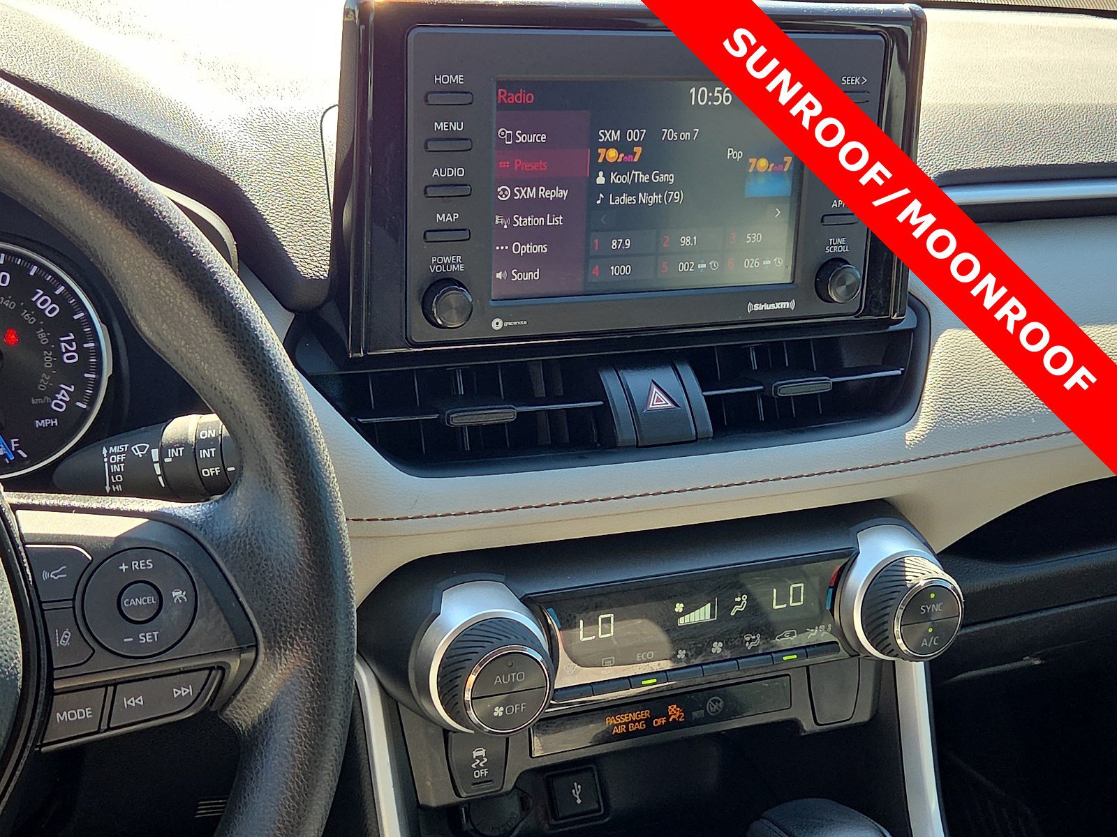 Used 2022 Toyota RAV4 XLE w/ Convenience Package AWD/4WD image 16