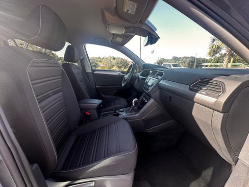 Used 2024 Volkswagen Tiguan S image 61