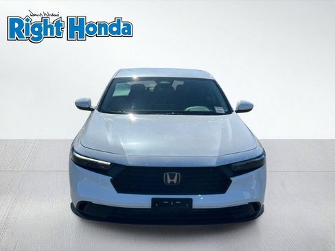 Used 2025 Honda Accord LX image 9