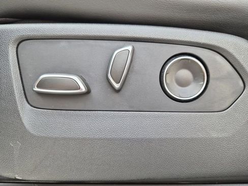 Used 2021 Cadillac Escalade Sport w/ LPO, Illumination Package image 18