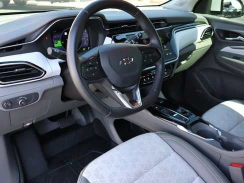 Used 2023 Chevrolet Bolt EUV Premier w/ Sun & Sound Package image 3