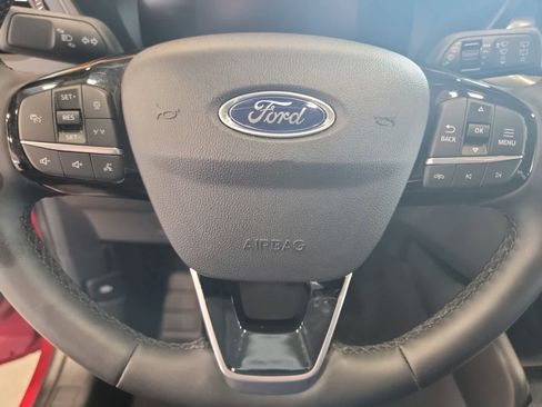 Used 2025 Ford Escape SE FWD image 19
