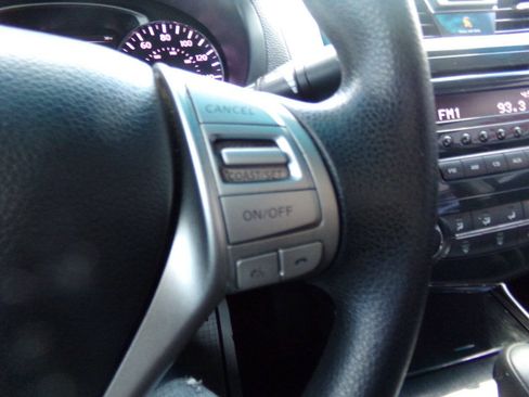 Used 2013 Nissan Altima 2.5 S FWD image 49