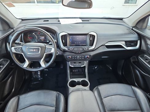 Used 2024 GMC Terrain SLT image 9