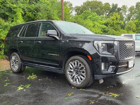 Used 2023 GMC Yukon Denali Ultimate AWD/4WD image 7