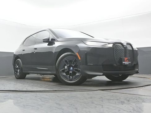 Used 2024 BMW iX xDrive50 w/ Convenience Package AWD/4WD image 28