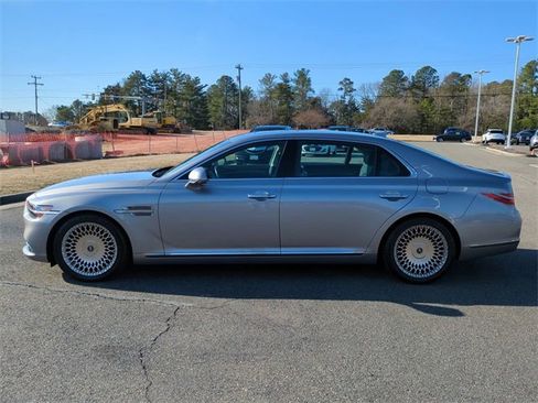 Used 2021 Genesis G90 5.0 Ultimate image 7