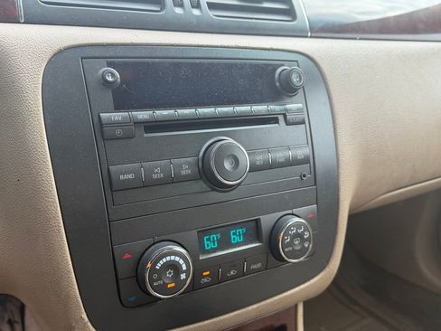 Used 2007 Buick Lucerne CXL FWD image 14