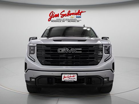 Used 2024 GMC Sierra 1500 Elevation w/ Elevation Premium Package AWD/4WD image 2
