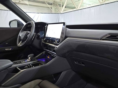 Used 2025 Lexus TX 350 Luxury image 11