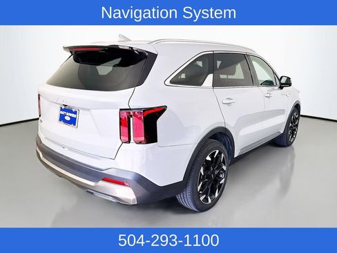 Used 2024 Kia Sorento EX image 5