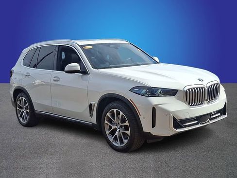 Used 2025 BMW X5 xDrive40i w/ Parking Assistance Package image 3