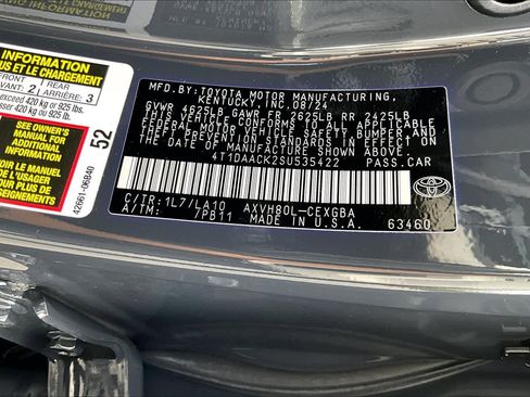 Used 2025 Toyota Camry XLE image 35