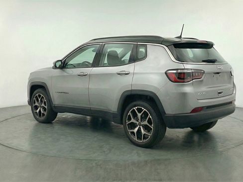 Used 2025 Jeep Compass Limited AWD/4WD image 6
