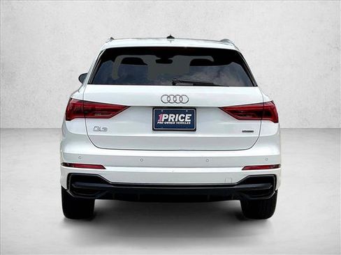 Used 2020 Audi Q3 2.0T Premium w/ Convenience Package AWD/4WD image 4