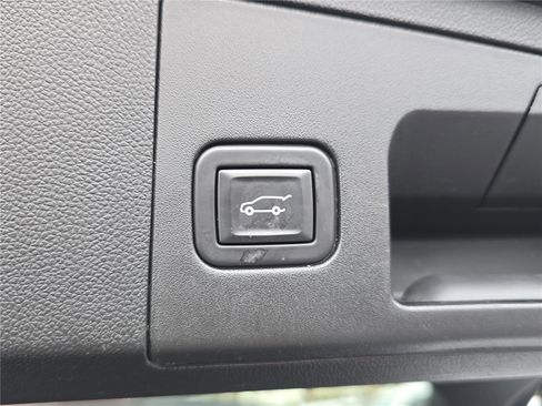 Used 2021 Cadillac XT4 Sport image 9