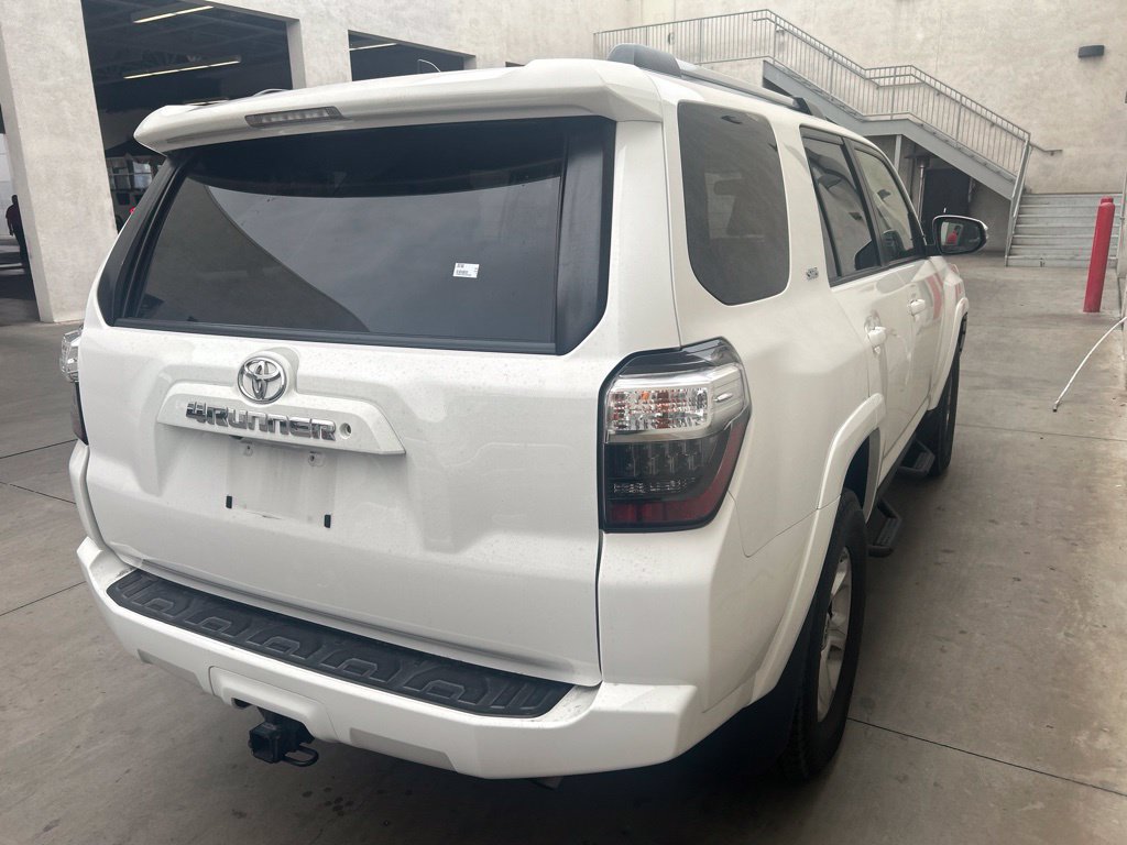 Certified 2019 Toyota 4Runner SR5 Premium AWD/4WD image 3