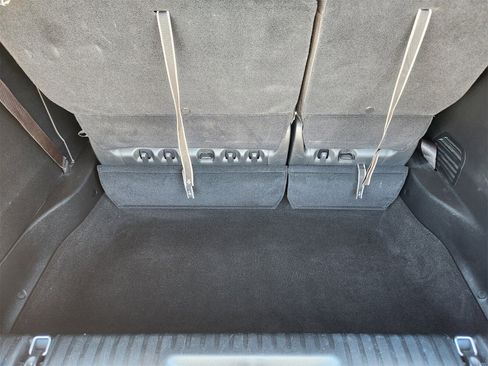 Used 2025 Chrysler Pacifica Select image 40