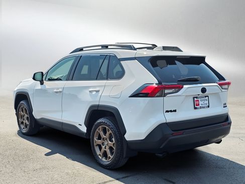 Used 2023 Toyota RAV4 AWD Hybrid image 3