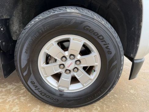 Used 2016 GMC Canyon 2WD Crew Cab w/ Convenience Package image 8