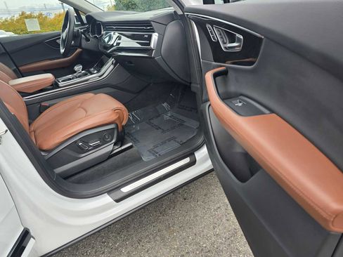 Used 2022 Audi Q7 3.0T Prestige w/ Prestige Package image 11