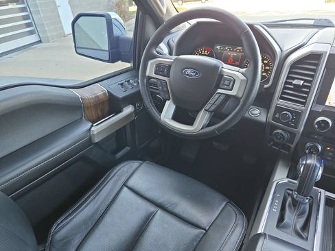 Used 2018 Ford F150 Lariat w/ Equipment Group 502A Luxury AWD/4WD image 9