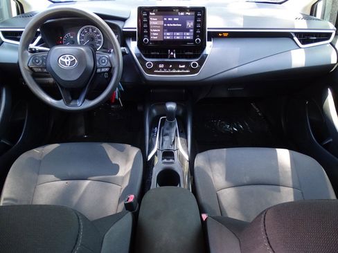Used 2021 Toyota Corolla LE FWD image 32