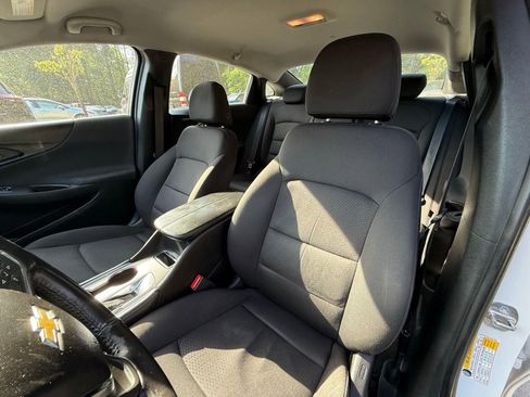 Used 2018 Chevrolet Malibu LT image 52