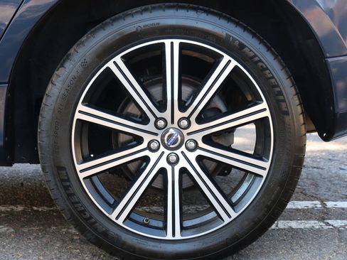 Used 2015 Volvo XC60 T5 w/ Protection Package AWD/4WD image 7