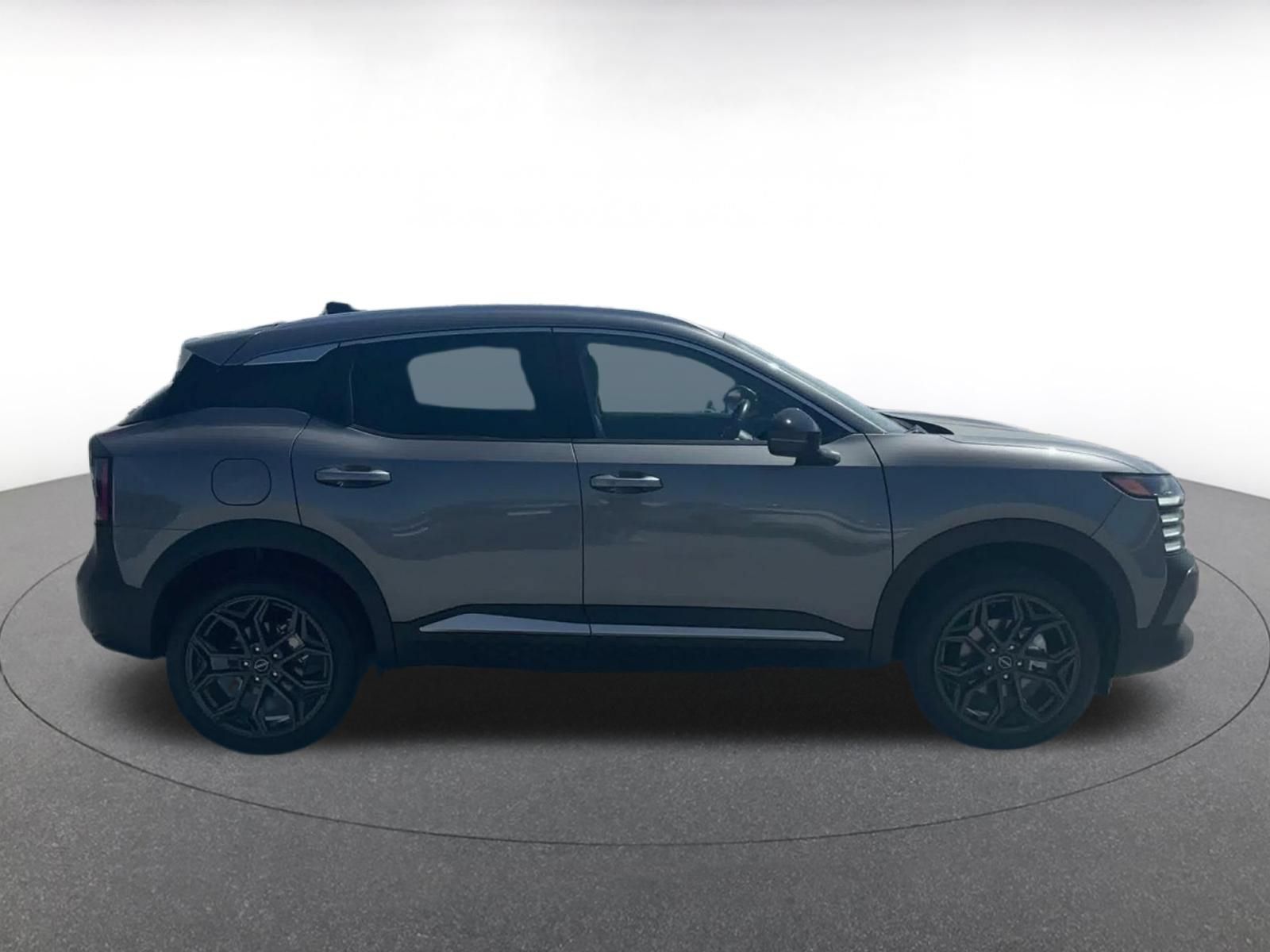 Used 2026 Nissan Kicks SR AWD/4WD image 15
