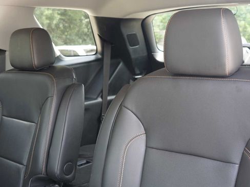 Used 2020 Chevrolet Traverse Premier w/ Redline Edition FWD image 21