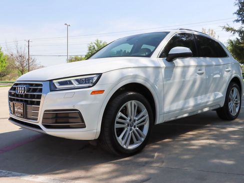 Used 2018 Audi Q5 2.0T Premium Plus w/ Premium Plus Package image 3