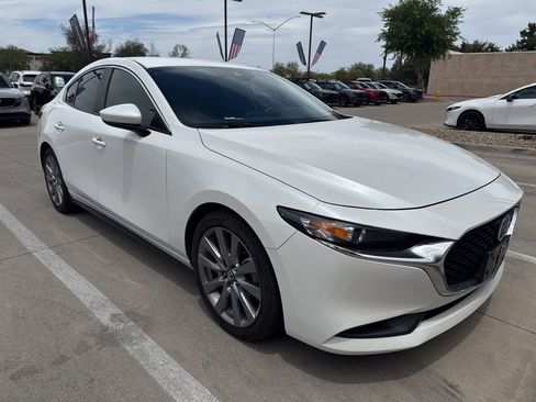 Used 2022 MAZDA MAZDA3 s FWD image 3
