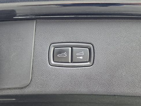 Used 2020 Porsche Cayenne AWD/4WD image 32
