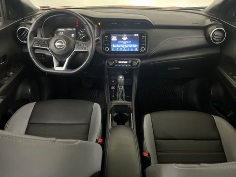 Used 2023 Nissan Kicks SR w/ SR Premium Package image 31