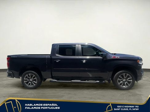 Used 2024 Chevrolet Silverado 1500 RST w/ Z71 Off-Road Package AWD/4WD image 7