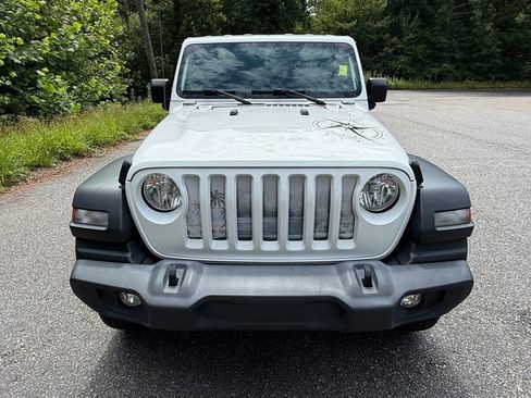 Used 2018 Jeep Wrangler Sport AWD/4WD image 3