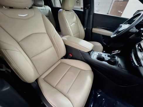 Used 2024 Cadillac XT4 Premium Luxury w/ Technology Package FWD image 31