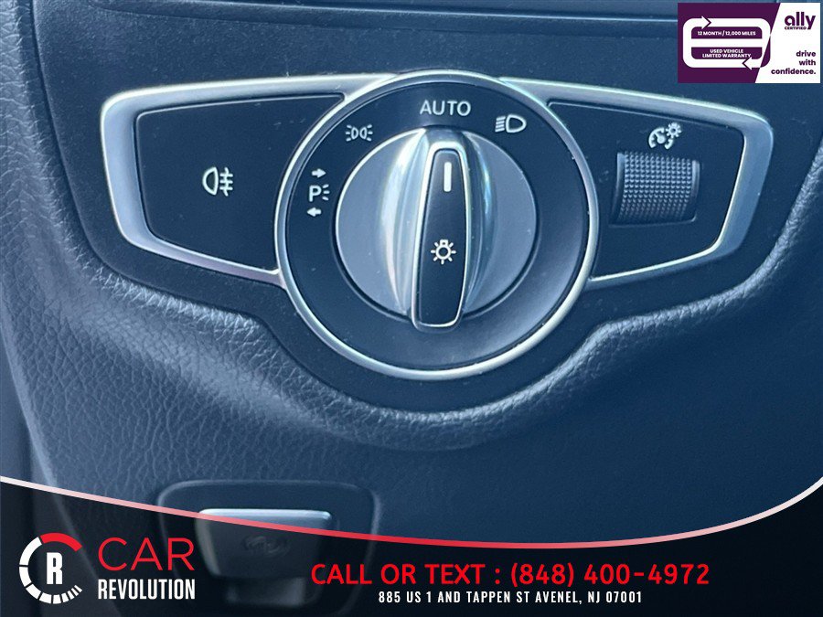 Used 2020 Mercedes-Benz GLC 300 4MATIC image 27