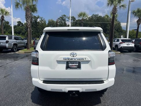 Used 2023 Toyota 4Runner SR5 Premium w/ Moonroof Package AWD/4WD image 9