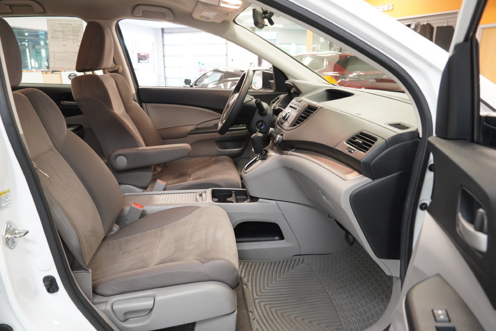 Used 2014 Honda CR-V LX image 33