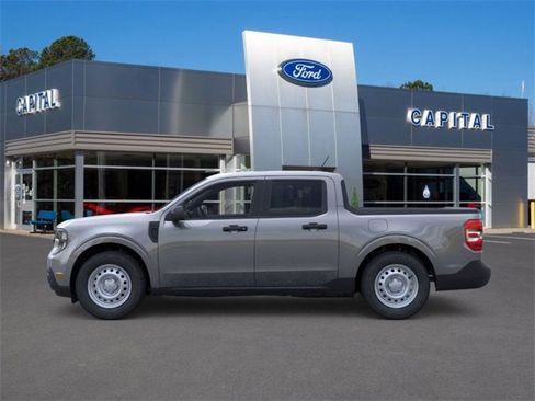 New 2025 Ford Maverick XL image 3