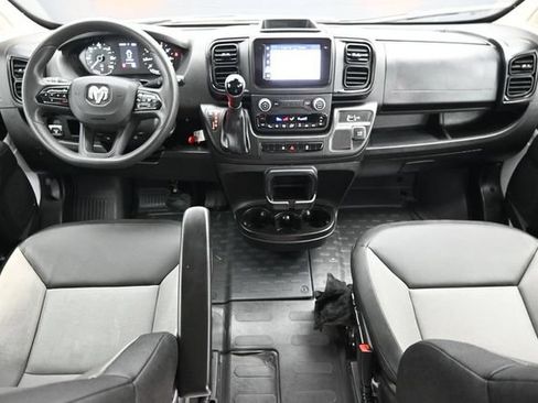 Used 2025 RAM ProMaster 2500 w/ Convenience Group FWD image 10