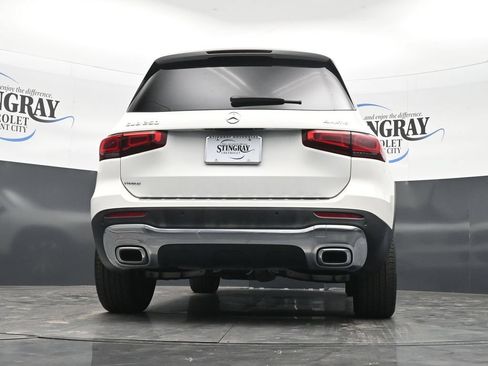 Used 2022 Mercedes-Benz GLB 250 4MATIC image 31