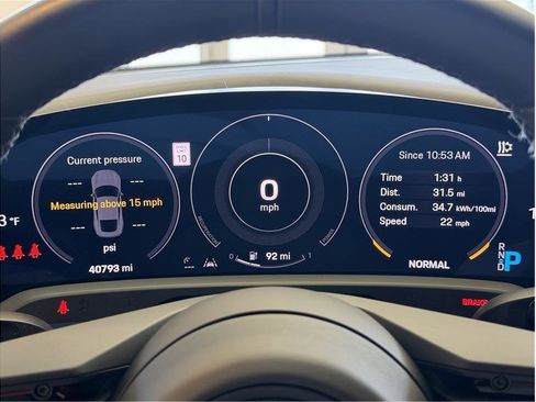 Used 2023 Porsche Taycan 4S w/ Premium Package image 14