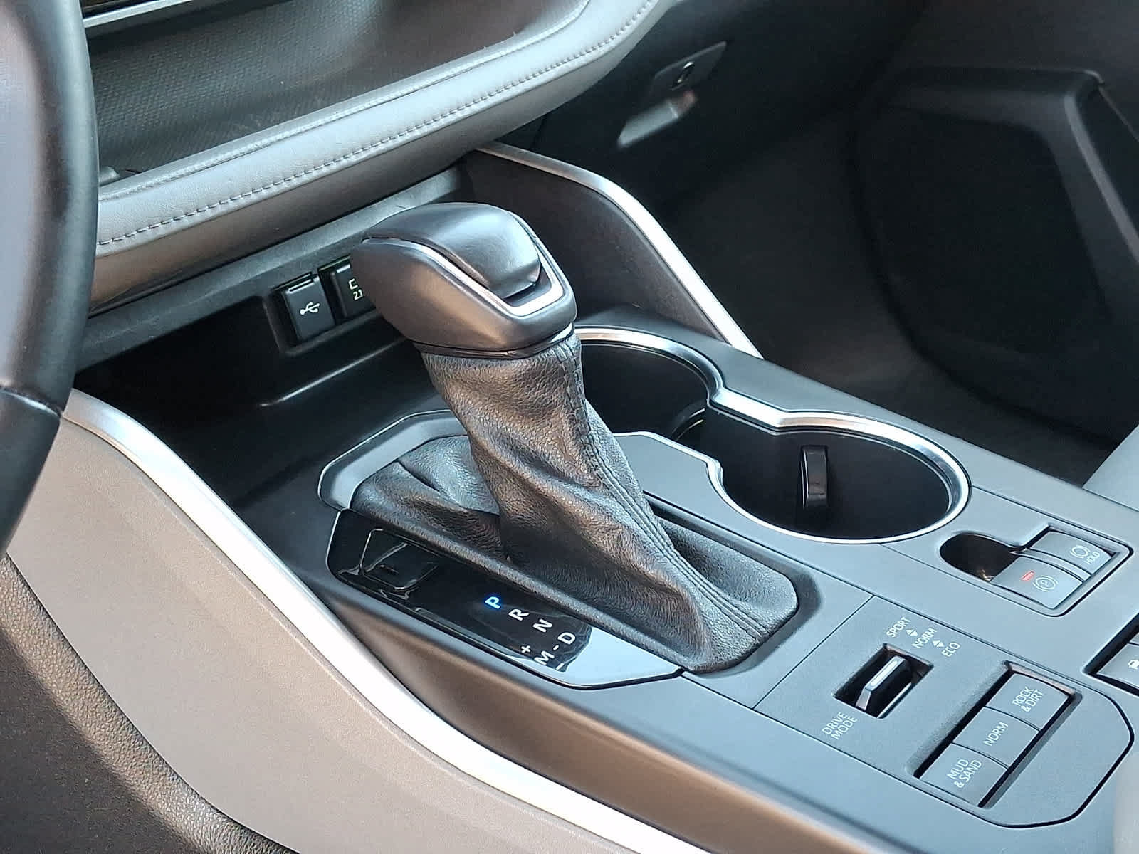 Certified 2021 Toyota Highlander XLE AWD/4WD image 18